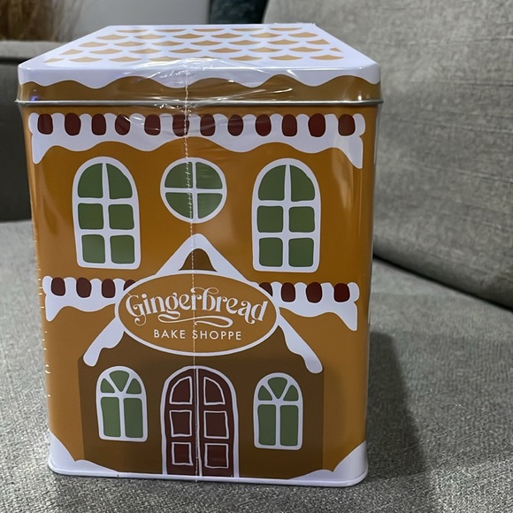Target Bullseyes Playground Gingerbread & Sweet Shoppe Tin Container Novelty Set - Picture 2 of 10